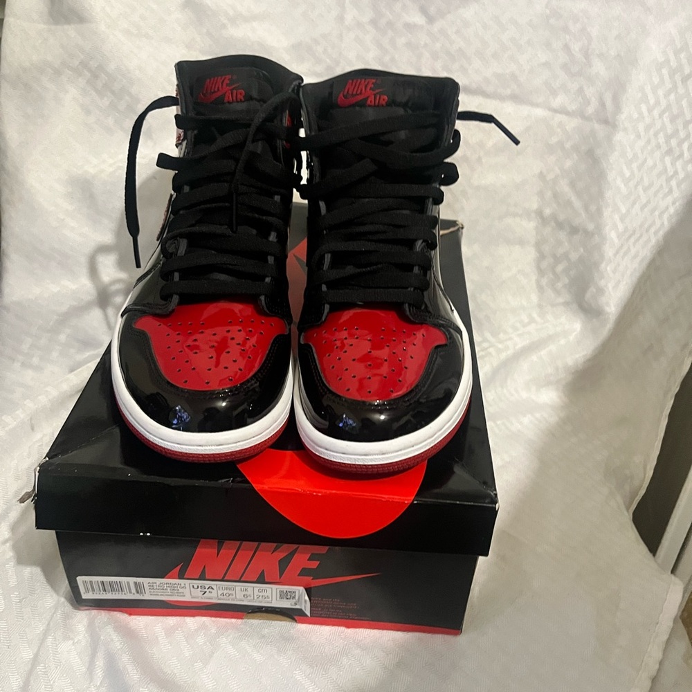 Air Jordan 1 ‘Patent Leather Bred’